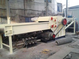 帶釘子模板(bǎn)破碎機